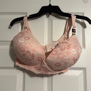 Brand NEW never worn. Only opened to take pictures.